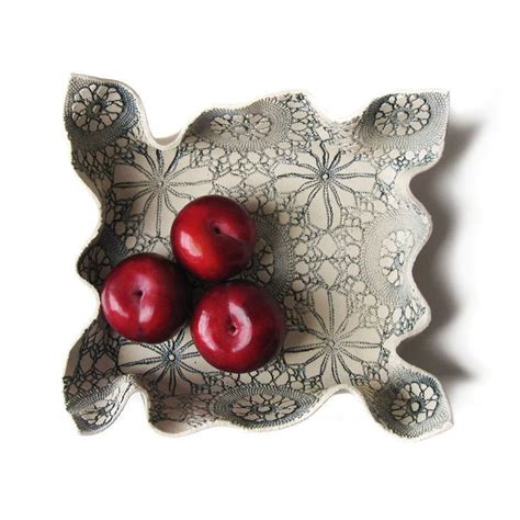 24 Elegant Ceramic Decorations Showcasing Delicacy-homesthetics.net (2 ...