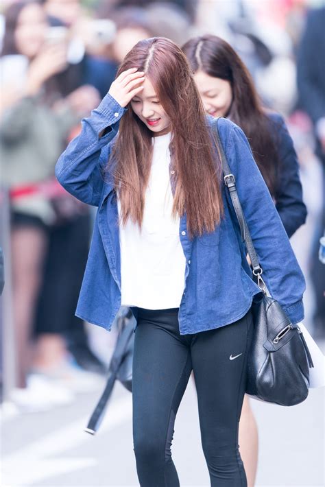 Red Velvet Irene Airport Fashion - Official Korean Fashion