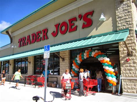 The Grove Guy: TRADER JOE'S OPENED TODAY