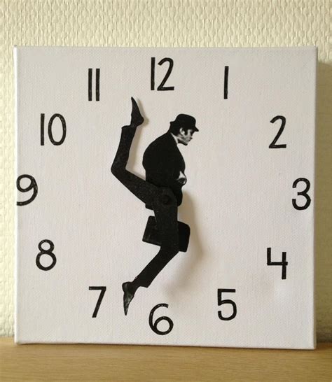 Monty Python Ministry of Silly Walks Clock – Daily Cool Gadgets