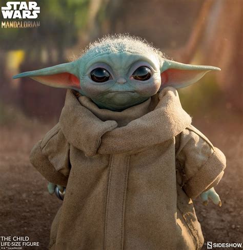 Baby Yoda Life-Size Figure Unveiled by Hot Toys