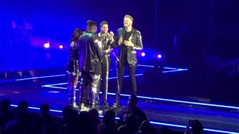 Pentatonix - “Run To You (Acapella)” live Pentatonix World Tour Oakland - YouTube