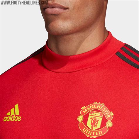 Manchester United Training Kit - Manchester United Football Club Official Gift Mens Poly ...