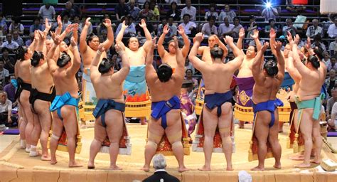 Sumo Wrestling Tournaments are Big on Ceremonies VIDEO