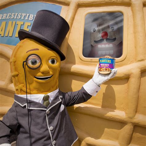 Mr Peanut (@MrPeanut) | Twitter