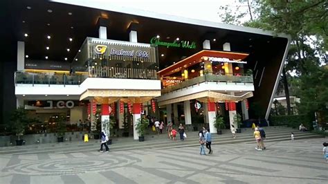 Cihampelas Walk Bandung, Wisata Pusat Belanja Dan Kuliner