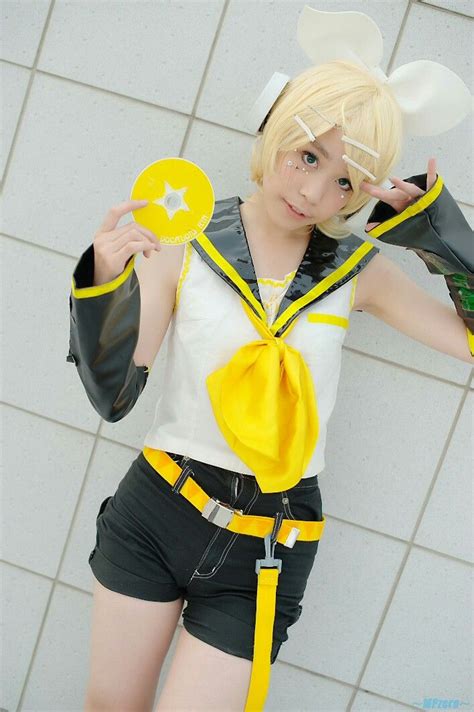 Pin by Princess Luchia Nanami 💖 on kagamine Rin cosplay | Rin cosplay, Cosplay, Rin