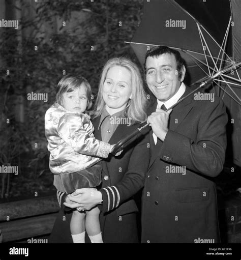 Tony bennett and joanna bennett hi-res stock photography and images - Alamy