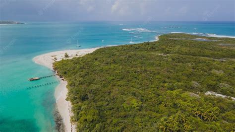 Day Trip Guide to Cayo Icacos Island | Puerto Rico Activities