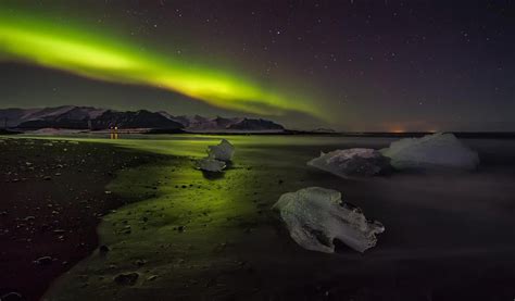 Northern Lights in Iceland | Northern lights, Scenic views, Gorgeous ...