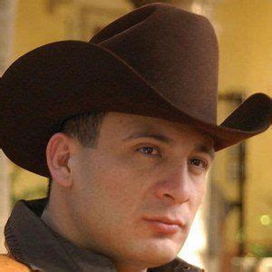 Valentín Elizalde - Trivia, Family, Bio | Famous Birthdays