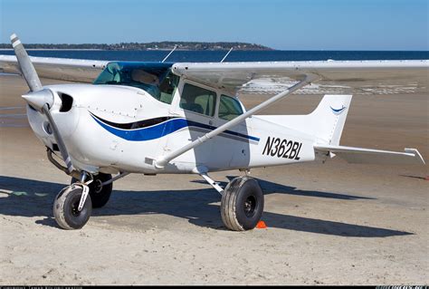 Cessna 172N Skyhawk II - Untitled | Aviation Photo #4621081 | Airliners.net