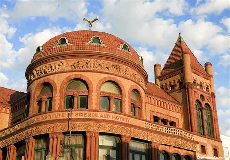 (The Occasional) Photo Tip of the Day: The P T Barnum Museum in Bridgeport