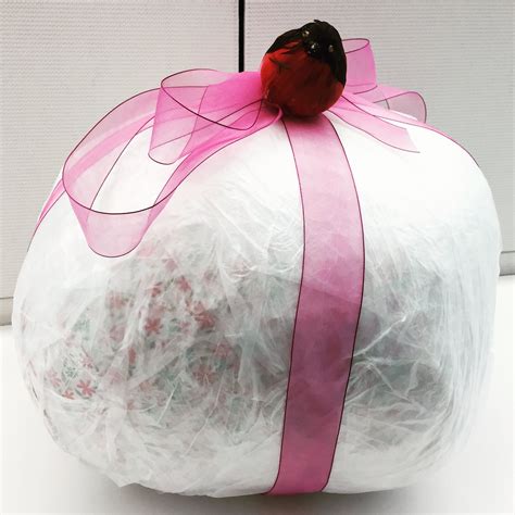 Saran Wrap ball! | Gift wrapping services, Crafts, Saran wrap