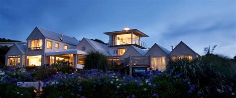 Waiheke Island luxury accommodation, Auckland -The Boatshed