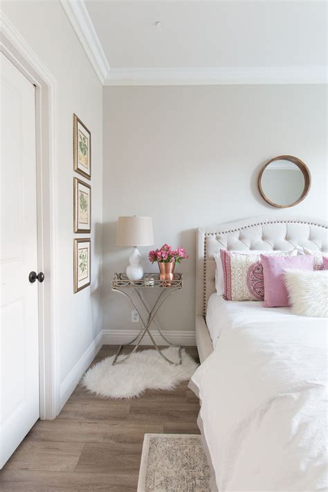 Sharing our guest room reveal today. It's a mix of neutrals, textures ...