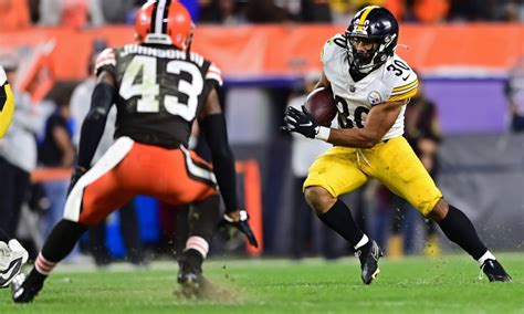 Steelers RB Jaylen Warren changing up routine to focus on details