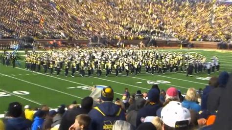 University of Michigan - The Big House - Capacity 113,000 - YouTube