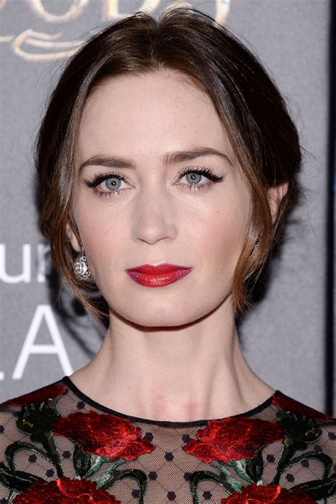 Emily Blunt Makeup Bag | Makeupview.co