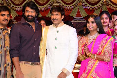 Prabhas Family Photos Wife - cemataries