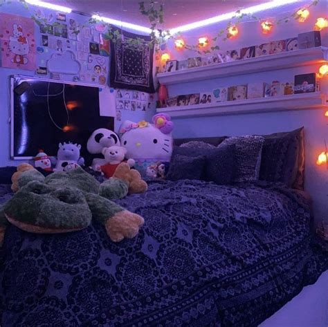 Cute bedroom with lights | Hello kitty bedroom decor, Hello kitty bedroom, Hello kitty house