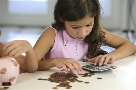 Easy Ways to Teach Children to Count Money | Livestrong.com