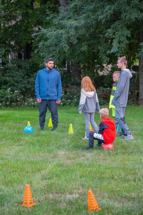 10 Fun Ball Games to Get Kids Moving - Play Party Plan