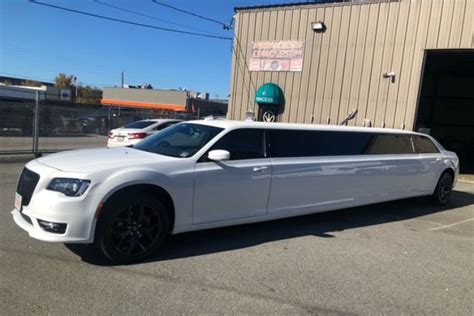 Chrysler Limo Rental Boston | Ride in the Luxury You Deserve!