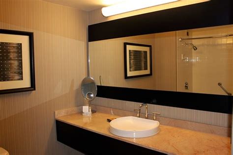 Hyatt Fisherman's Wharf | Standard Bath Room San Francisco, … | Flickr