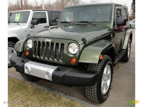 2008 Jeep Green Metallic Jeep Wrangler Sahara 4x4 #61908391 Photo #2 | GTCarLot.com - Car Color ...