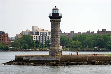 Roosevelt Island Lighthouse : nycpics