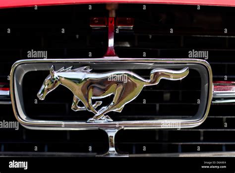 Ford Mustang Logo of a Horse Stock Photo: 55546012 - Alamy