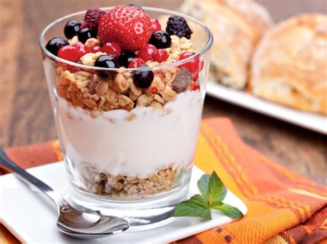 Fruit Parfait Recipe and Nutrition - Eat This Much