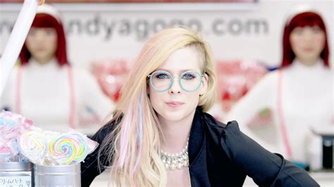 Hello Kitty {Music Video} - Avril Lavigne Photo (38714607) - Fanpop