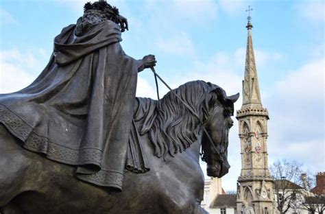 15 Best Things to Do in Banbury (Oxfordshire, England) - The Crazy Tourist