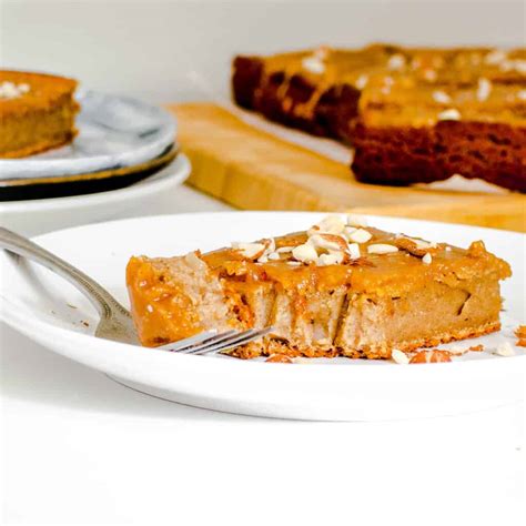 Peanut Butter Cake | vegan + dairy free | kiipfit.com