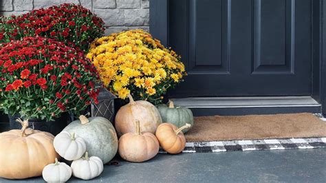 From Drab to Fab: 11 Ideas to Revamp Your Porch for Thanksgiving