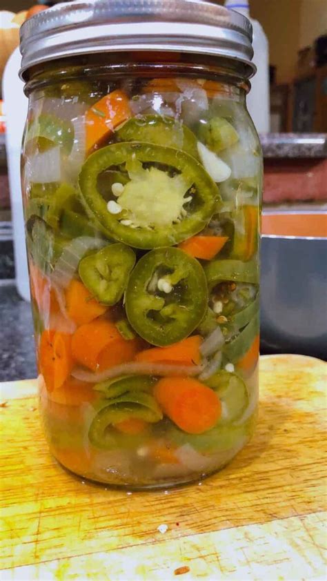 Easy Mexican Pickled Carrots & Jalapenos Recipe