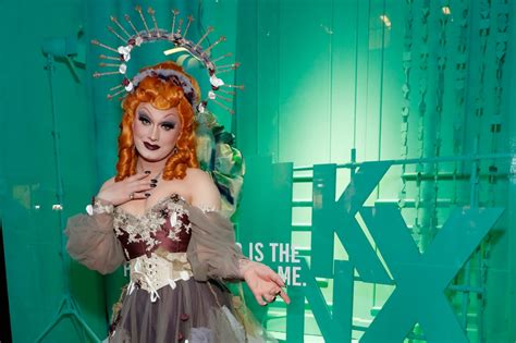 ‘RuPaul’s Drag Race’ Star Jinkx Monsoon Campaigns for ‘Saturday Night Live’ Hosting Gig