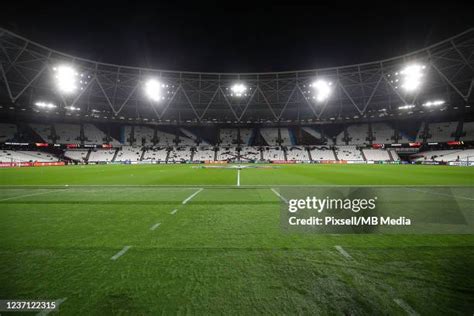 West Ham Stadium View Photos and Premium High Res Pictures - Getty Images