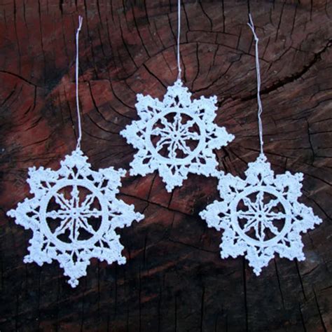 12 crochet snowflakes , Christmas snowflake ornaments, white bige ...