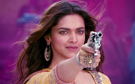 Movies Blog: Pics of hot Deepika Padukone in Ram-Leela movie