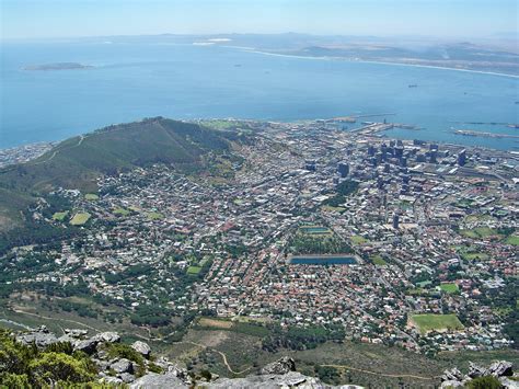 File:Cape Town and Robben Island seen from Table Mountain.jpg - Wikipedia