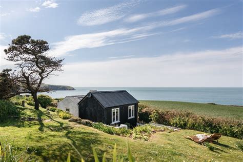 The Cable Hut | Luxury Coastal Self-Catering | Pembrokeshire