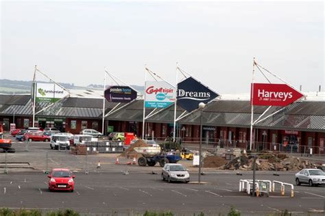 Boom time for Heathfield Retail Park as shoppers flock to new-look site - Daily Record