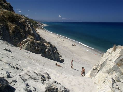 San Saba Messina #TuscanyAgriturismoGiratola | Italy beaches, San saba, Sicily