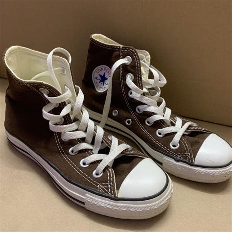 Brown converse in good condition! Size 5 in women/3... - Depop