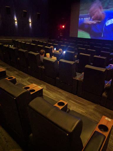 Movie Theater «Regal Cinemas Hilltop 9 Cinema», reviews and photos, 325 ...