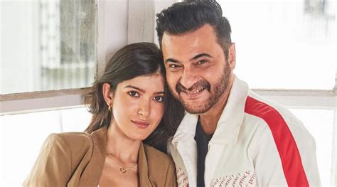 Shanaya Kapoor starts shooting for her debut movie, dad Sanjay Kapoor ...