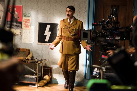 Taika Waititi behind the scenes of Jojo Rabbit - Taika Waititi Photo (43287100) - Fanpop